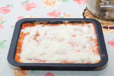 İtalyan el yapımı lazanya, lazanya alla bolognese