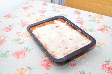 İtalyan el yapımı lazanya, lazanya alla bolognese