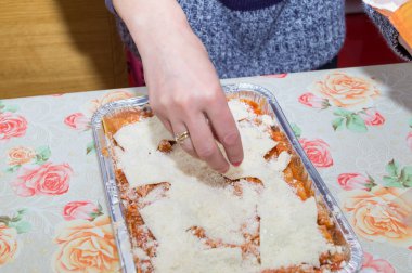 İtalyan el yapımı lazanya, lazanya alla bolognese