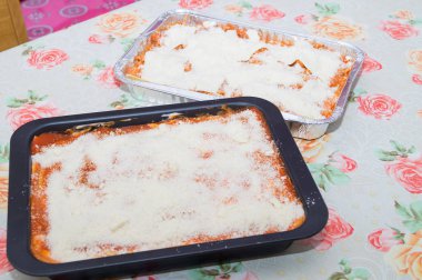 İtalyan el yapımı lazanya, lazanya alla bolognese