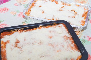 İtalyan el yapımı lazanya, lazanya alla bolognese