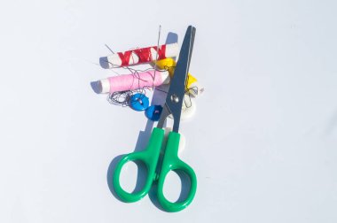 iğne ve iplik, Dikiş tali gereçleri