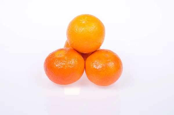 Апельсины Белом Фоне — стоковое фото