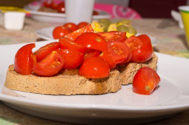 Domates bruschetta domates ve yağ, sarımsak ekmek