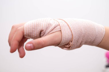 kol bandı, bandaj ile kol