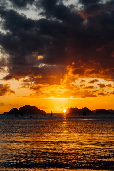 Beau Ciel Couchant Aux Philippines Sur Plage Nido Palawan — Photo