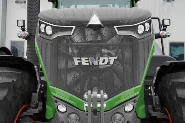 Traktör Fendt 1050 closeup modern tarım ulaşım, modern traktör portre
