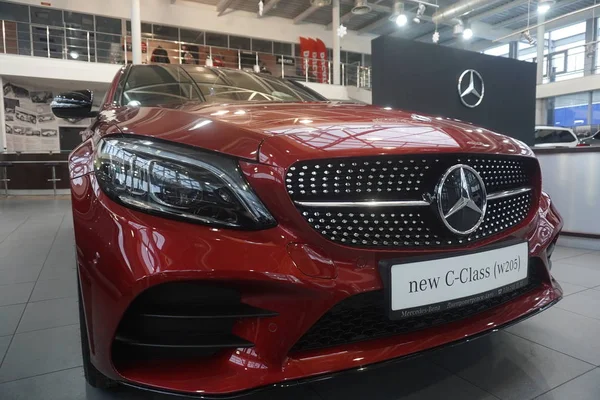 Mercedes C-lass W205 di colore rosso 2019 — Foto Stock