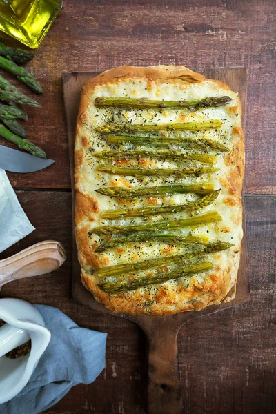 Asparagus Green Pizza Herbs Mozzarella Wooden Rustic Background — Stock Photo, Image