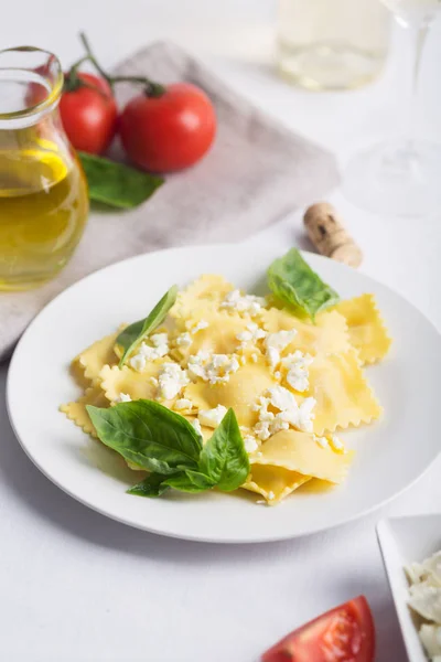 Ravioli Sono Pasta Italiana Impasto Con Vari Ripieni Come Formaggi — Foto Stock