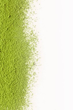 Yeşil çay Matcha kopya alanı ile beyaz izole