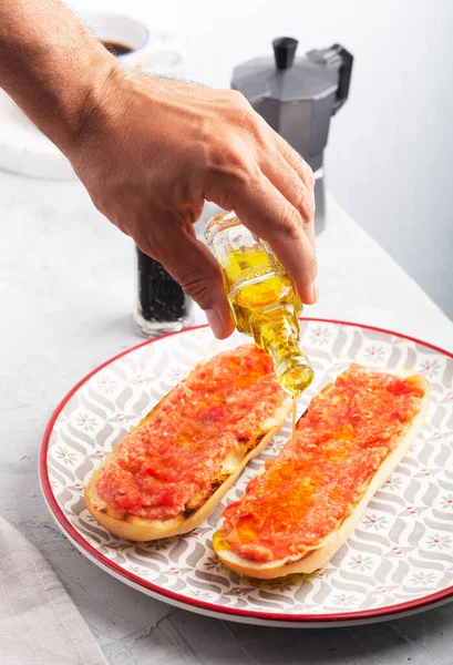 Spaanse tomatentoast, traditioneel ontbijt of lunch — Stockfoto