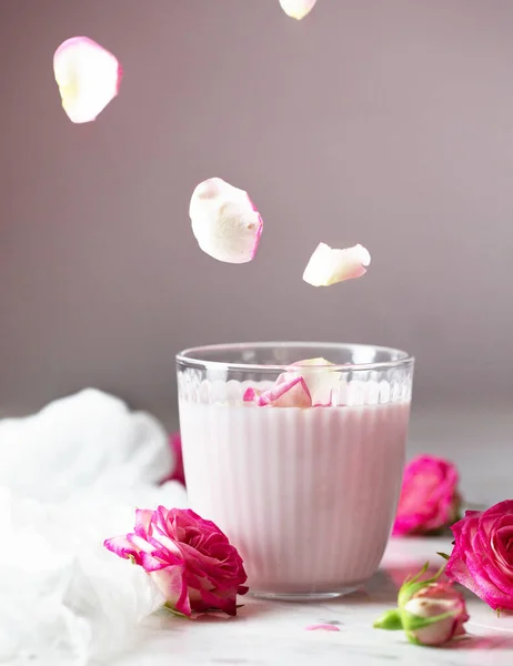 Leite Lua Rosa Copo Para Sono Melhor Ayurveda Bebida Quente — Fotografia de Stock