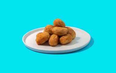 Tapas kroketleri, geleneksel İspanyol ya da Fransız aperatifleri genellikle patates püresi, et ya da sebzeyle hazırlanır.