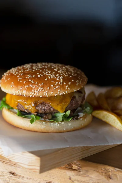 Freshly Prepared Burger Melted Cheese Dark Background — Stock Photo, Image