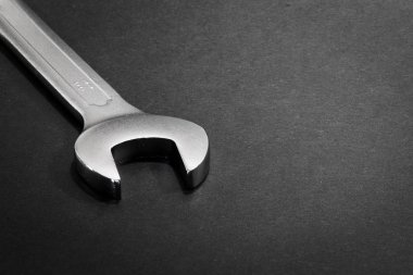 koyu arka plan kopya alanı ile mekanik düz anahtarı