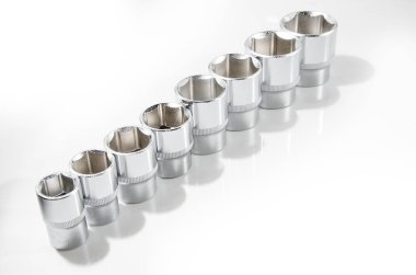 kopya alanı ile beyaz arka plan üzerinde soket anahtarı