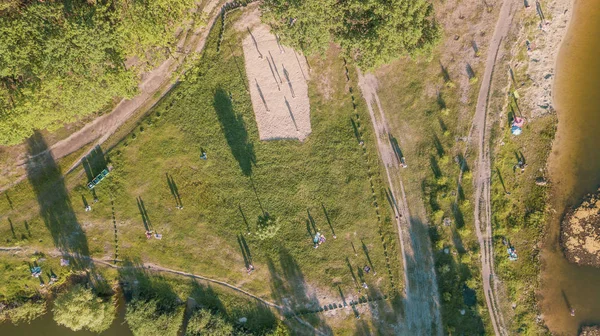 Bir Yaz Parkta Piknik Insanlar Havadan Görünümü — Stok fotoğraf