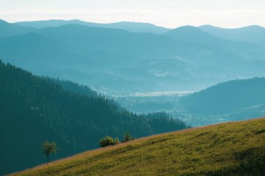 dumanlı dağ katman düzeyinde