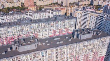 bir düşük açılı tek renkli yüksek doğmak daireye gökyüzü.