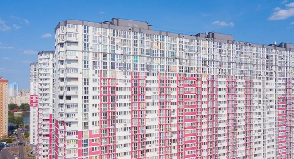 Low Angle Shot New Colorful High Rise Apartment Sky — Stock Photo, Image