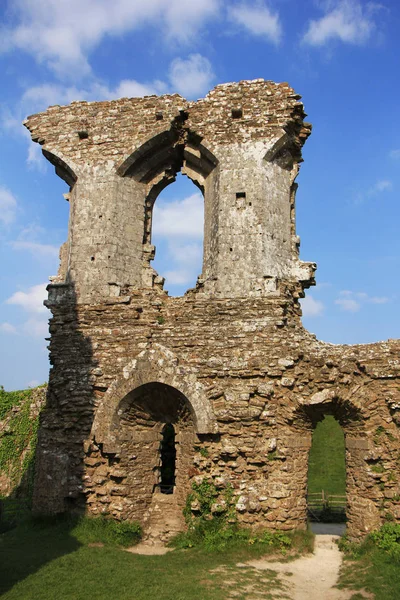 Runas do Corfe Castle, castelo ortaçağ localizado em Dorset na Inglaterra