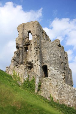 Corfe Kalesi harabeleri, Castelo Ortaçağ yerlisi Dorset, Inglaterra.