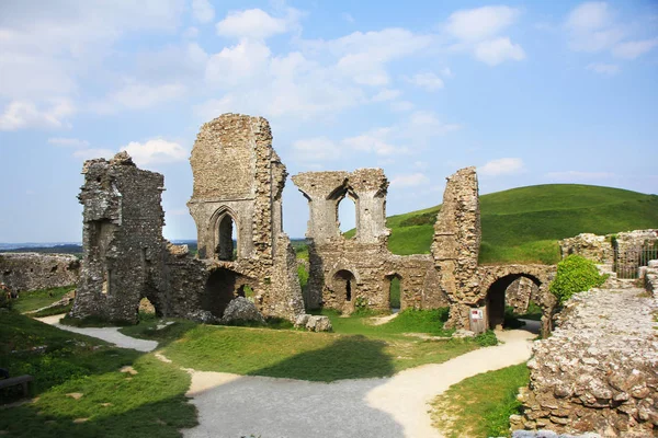 Ortaçağ şatosunun kalıntıları