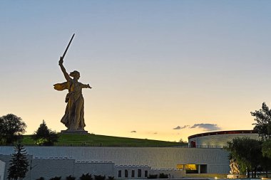 Volgograd, Rusya Federasyonu - 11 Temmuz 2018: Anavatan çağrılarda Volgograd, Stalingrad savaş dünya, anma karmaşık bir kadında en yüksek heykeli Mamayev Kurgan adlı heykel görüntüleyin