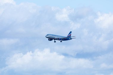 Pulkovo havaalanı Saint Petersburg / Rusya yakınları - 19 Eylül 2020: Havalimanı havaalanı şasisi yan iniş ya da kalkış yapan uçak. Yazı, Aeroflot Rus Havayolları demek.