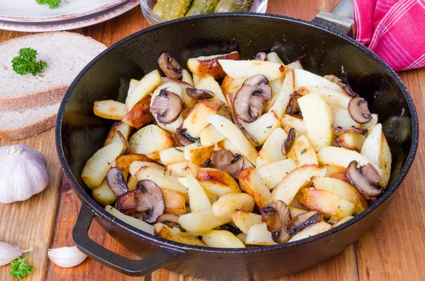 Fried Potatoes Mushrooms Pan Wooden Background — Stock Photo, Image