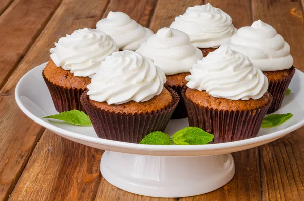 Carrot Cupcakes Walnuts Butter Cream Top — Stock Photo, Image