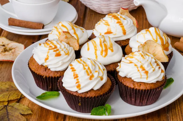 Carrot Cupcakes Walnuts Butter Cream Top — Stock Photo, Image