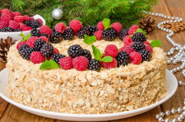 Festival Napoleon kek Çikolata custard ve meyveleri üst Noel ve yeni yıl için