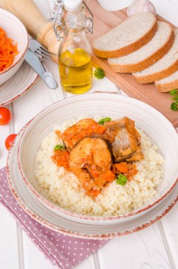 Domates soslu sebzeli balık komposto