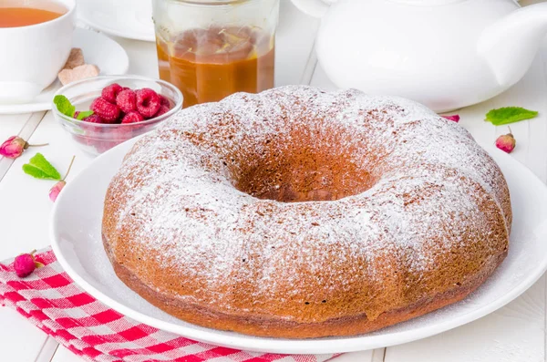 Tea Torta Málna Karamell Öntettel — Stock Fotó