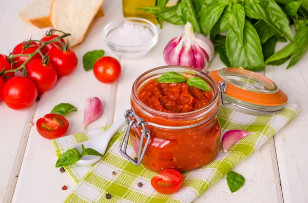 Salsa Marinara Salsa Tomate Italiana Tradicional Con Hierbas Aceite Oliva —  Fotos de Stock