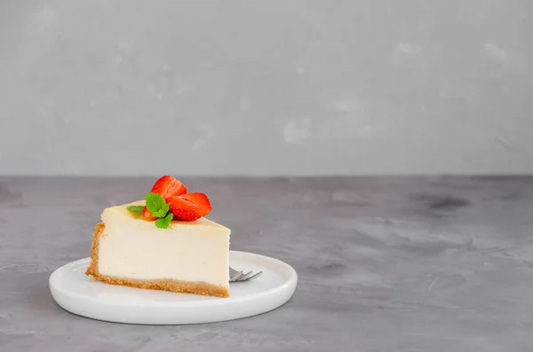 Homemade Cheesecake New York Fresh Strawberries White Plate Coffee Gray — Stock Photo, Image
