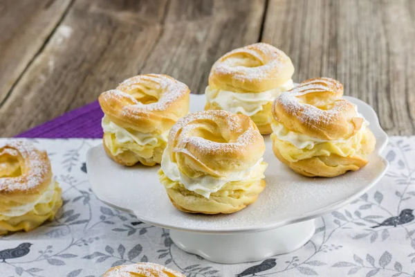 Masada krema (geleneksel Çek tatlı - 