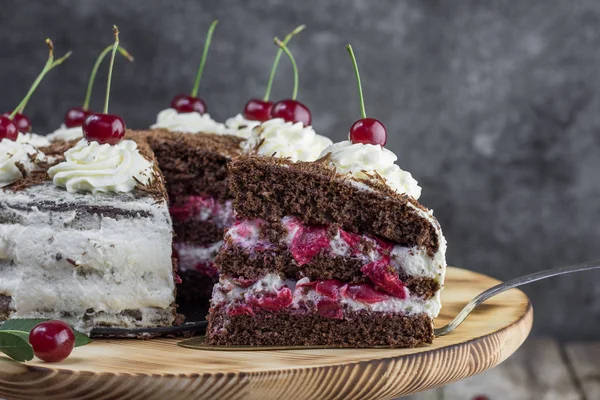 Dettaglio Una Fetta Torta Della Foresta Nera Tradizionale Torta Austria — Foto Stock