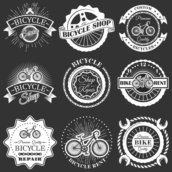 Conjunto vectorial de insignias de etiquetas de reparación de tienda de bicicletas retro — Vector de stock