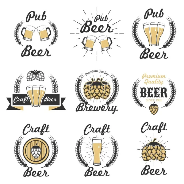 Conjunto vectorial de emblemas, logotipos, insignias y etiquetas de cerveza artesanal — Archivo Imágenes Vectoriales