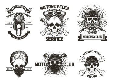 Vintage siyah moto kafatası etiketleri, logolar vektör izole illüstrasyon