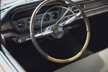 Eski model araba lüks bize araba