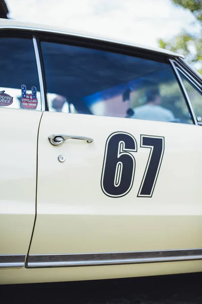 Eski model araba lüks bize araba