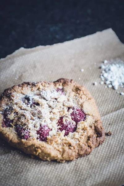 Raspbeery Smulpaj Med Strösocker — Stockfoto