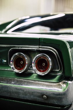 Şarj cihazı birden kenara çekilip kurtulmak bize araba Vintage Oldtimer kas