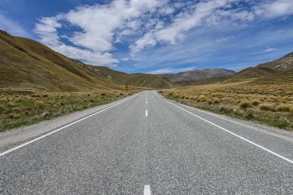 Yol çizgi Lindis seferde Yeni Zelanda