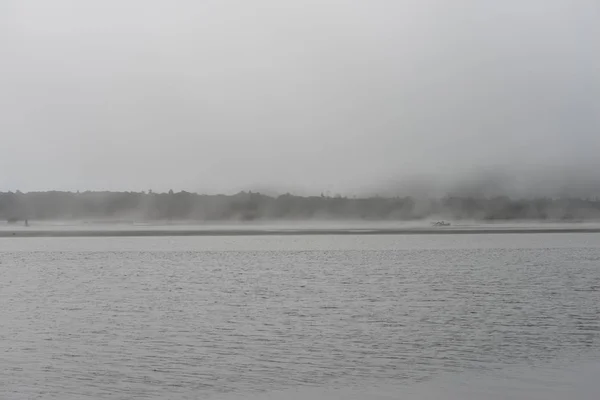 Nebbia Sul Lago — Foto Stock