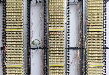 PABX telefon santralleri, teller arasındaki devre kartı